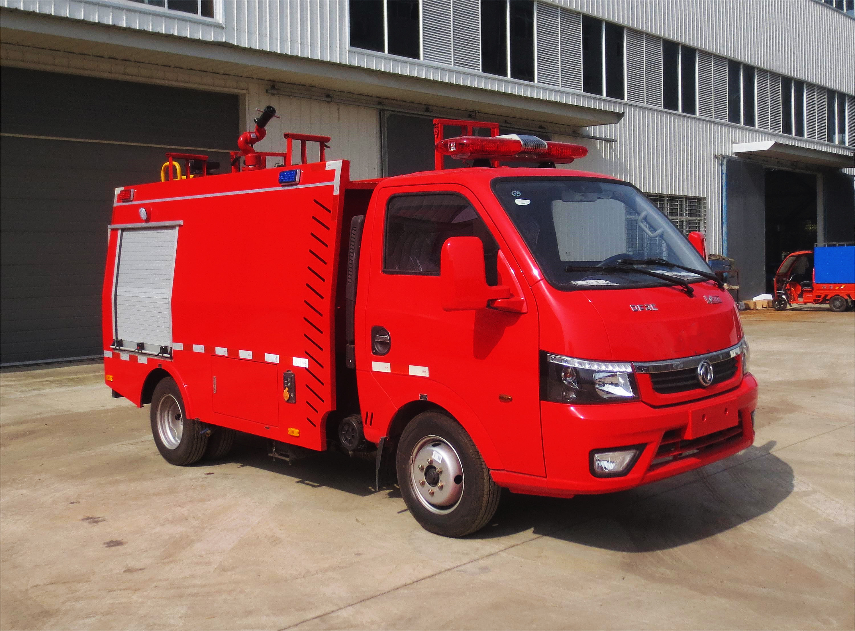 東風1噸藍牌水罐消防車