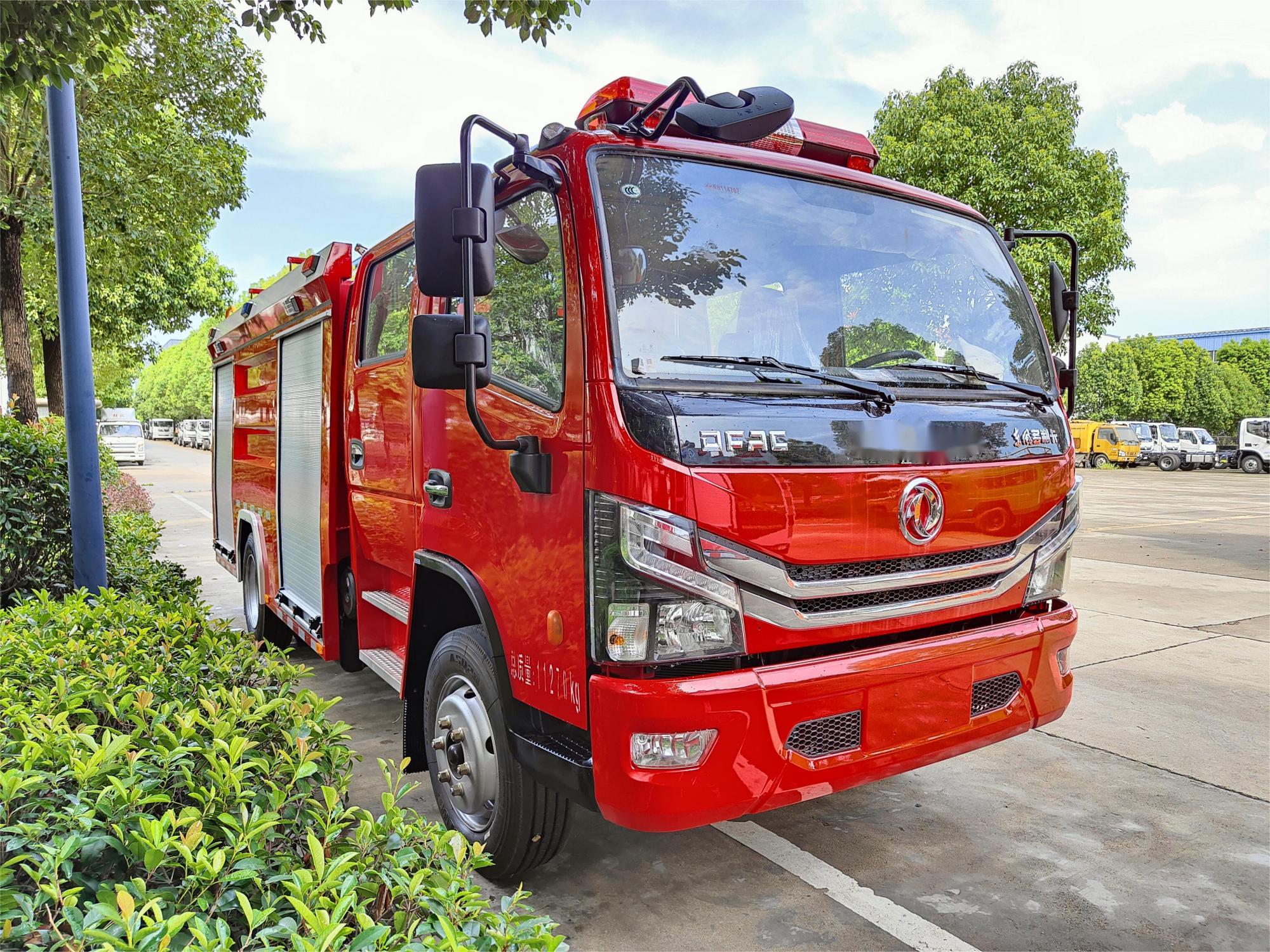 東風5噸泡沫消防車