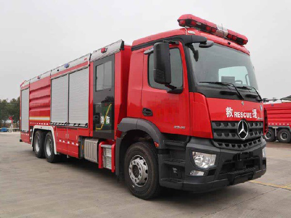奔弛12噸干粉泡沫聯(lián)用消防車